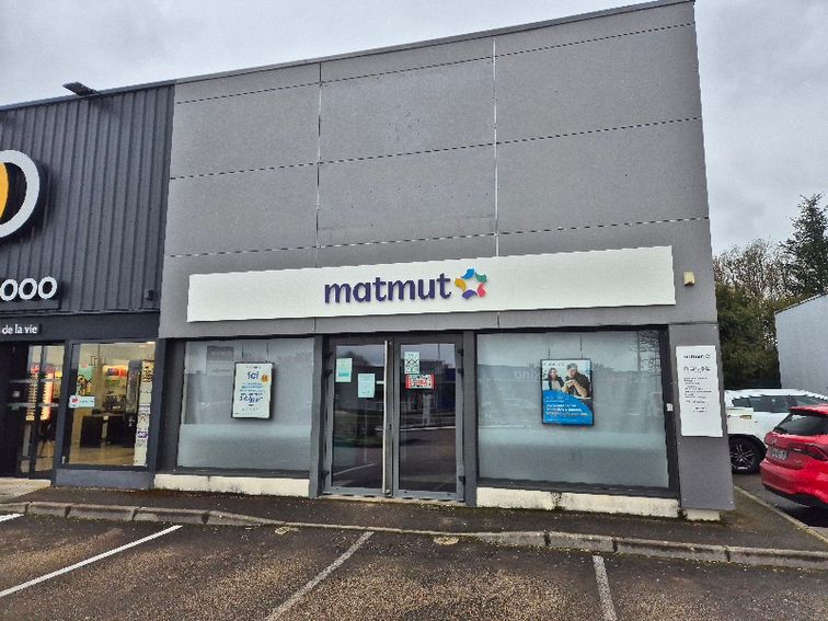 Devanture agence Matmut Besançon 12 Rue Paul Éluard