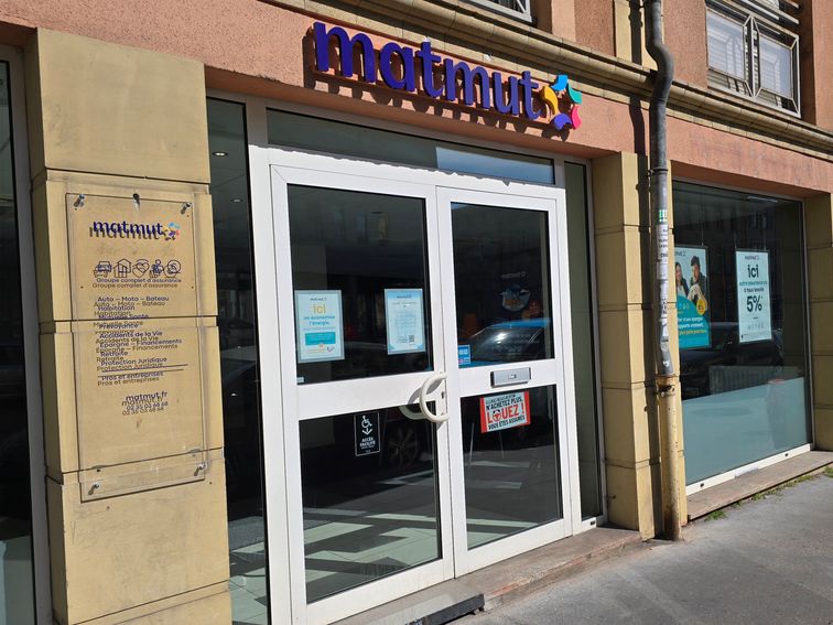Devanture agence Matmut Metz 42 Rue Haute Seille