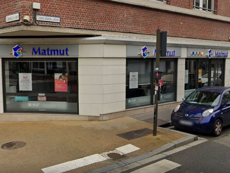 Devanture agence Matmut Amiens 2 Rue du Marché Lanselles