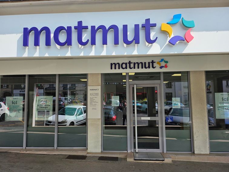 Devanture agence Matmut Guéret 18 Rue Eugène France