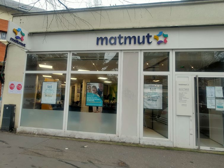Devanture agence Matmut Montreuil 11 Boulevard Rouget de l'Isle