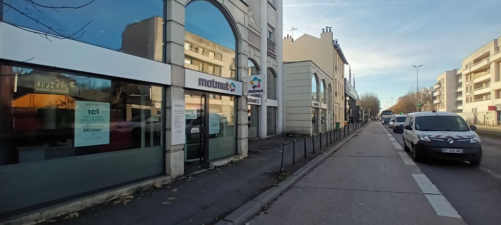 Devanture agence Matmut Les Pavillons-sous-Bois 232 Avenue Aristide Briand