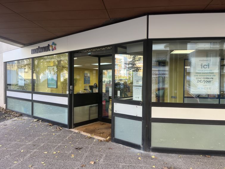 Devanture agence Matmut Cachan 4 Rue Mirabeau
