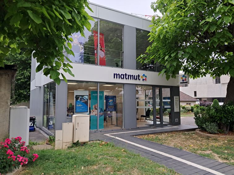 Devanture agence Matmut Chennevières-sur-Marne 14 Avenue Maréchal Leclerc