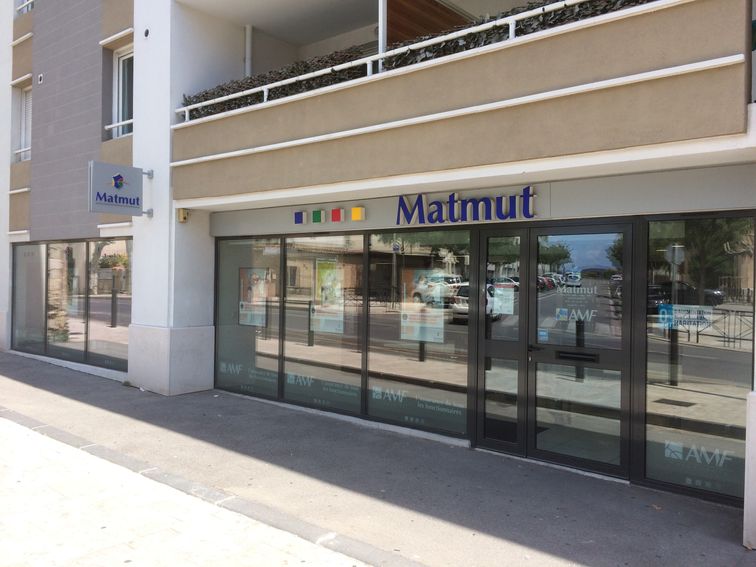 Devanture agence Matmut Marseille 124 avenue de la Viste