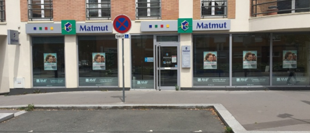 Devanture agence Matmut Montigny-le-Bretonneux 52 Boulevard Vauban
