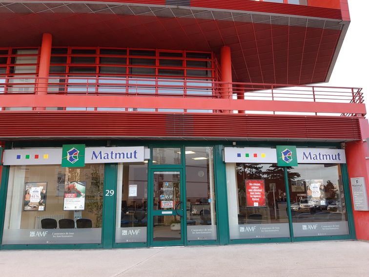 Devanture agence Matmut Hérouville-Saint-Clair 29 Avenue de la Grande Cavée