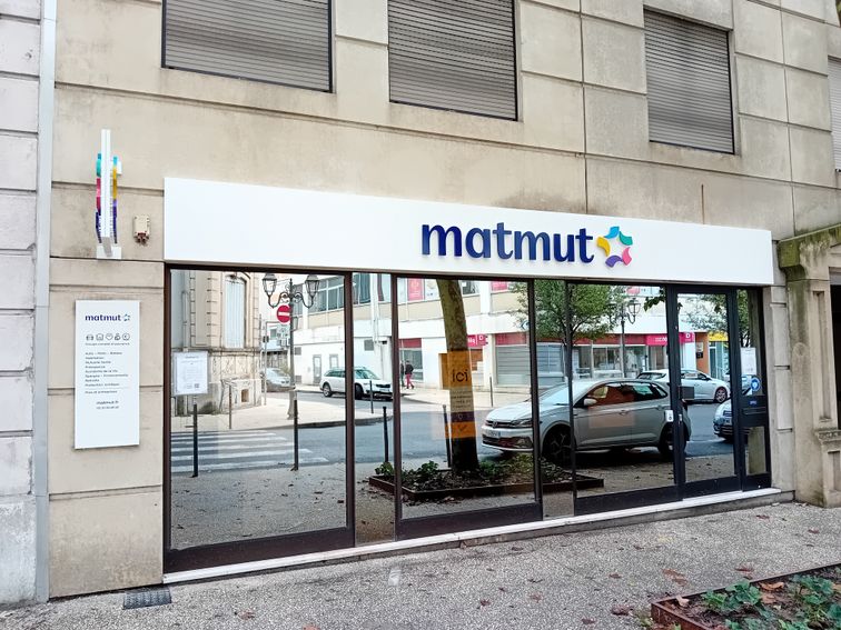 q0FOlXaXmz8_-CIOwRtGIajpX954chr9Q9ULWQTzWW0