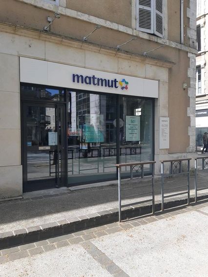 Devanture agence Matmut Cahors 56 Boulevard Gambetta