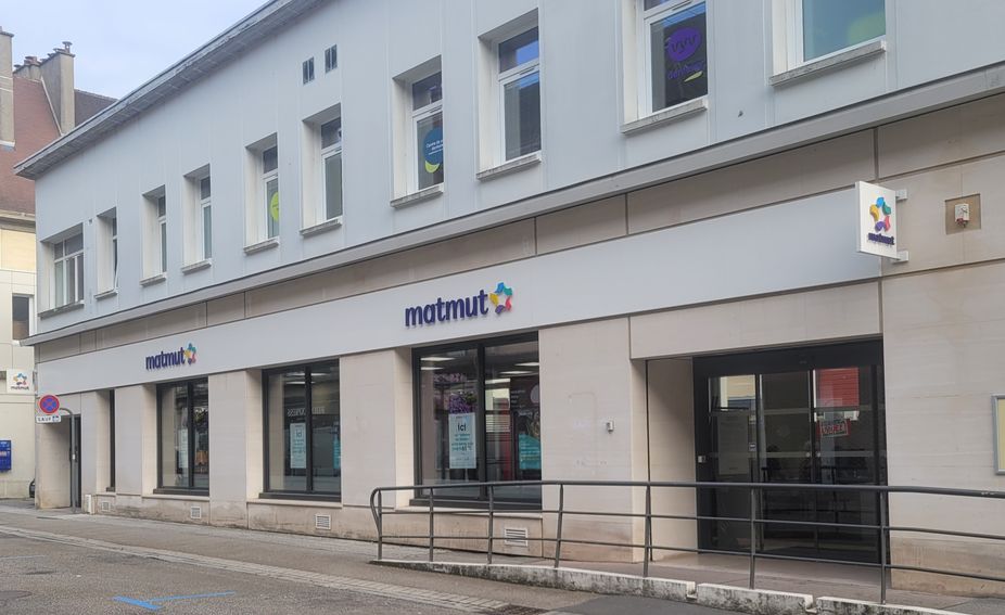 Devanture agence Matmut Yvetot 16 Rue du Château