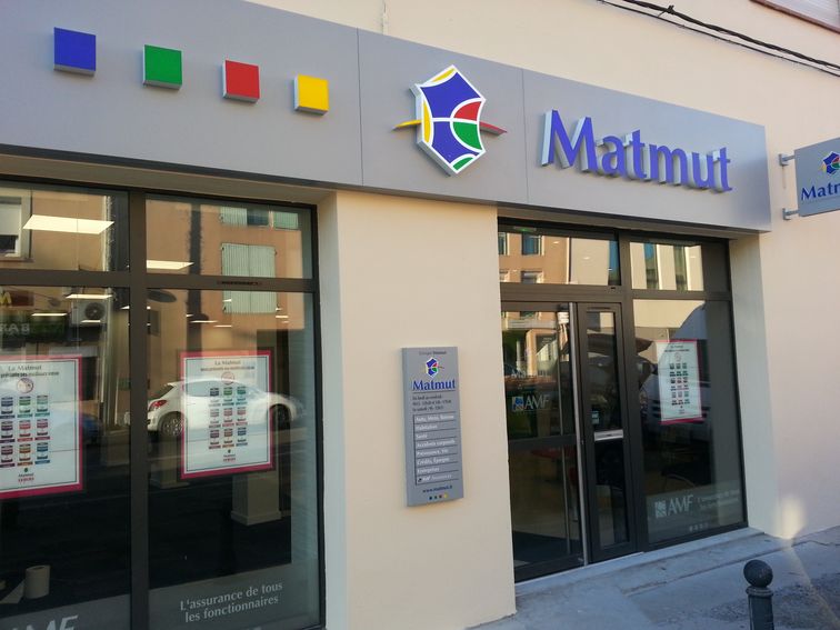 Devanture agence Matmut Sorgues 364 Avenue d'Avignon