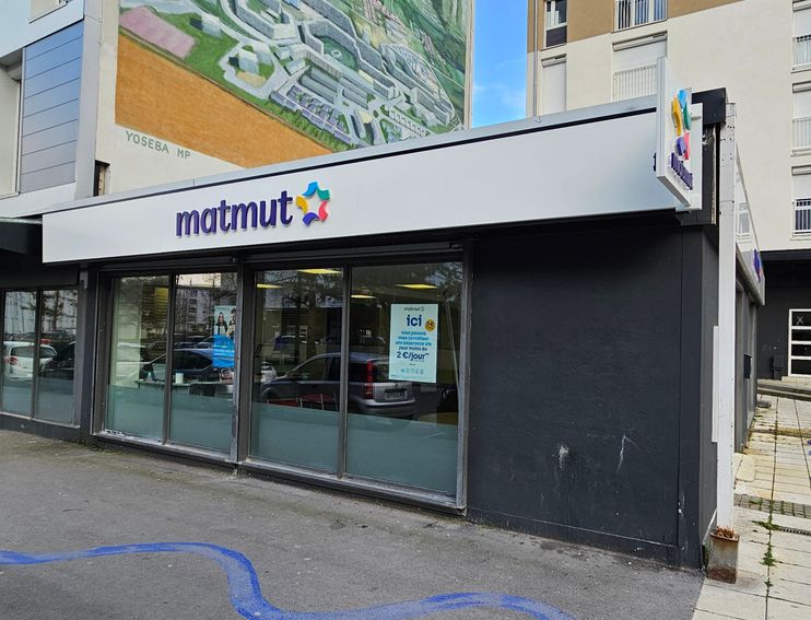 Devanture agence Matmut Reims 7 Avenue Christophe Colomb