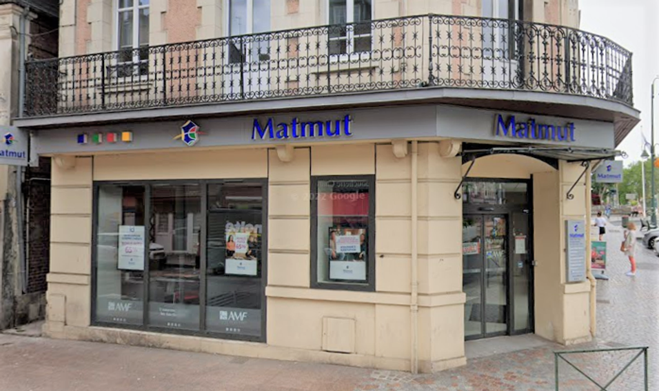 Devanture agence Matmut Trouville-sur-Mer 1 Place Fernand Moureaux