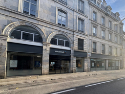 Devanture agence Matmut Besançon 12 Rue de la République
