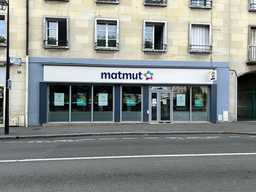 Devanture agence Matmut Compiègne 43 Cours Guynemer