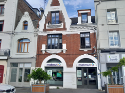 Devanture agence Matmut Arras 16 Place de La Vacquerie