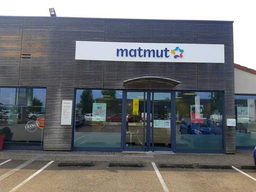 Devanture agence Matmut Bias 79 Avenue de Bordeaux