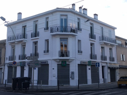 Devanture agence Matmut Marseille 144 avenue du 24 Avril 1915