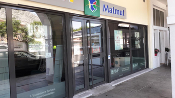 Devanture agence Matmut Sisteron 20 Avenue des Arcades