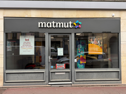 Devanture agence Matmut Saint-Germain-En-Laye 10 Rue de la République