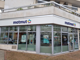 Devanture agence Matmut Courbevoie 61 Avenue Marceau