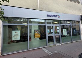 Devanture agence Matmut Versailles 64/70 Rue des Chantiers