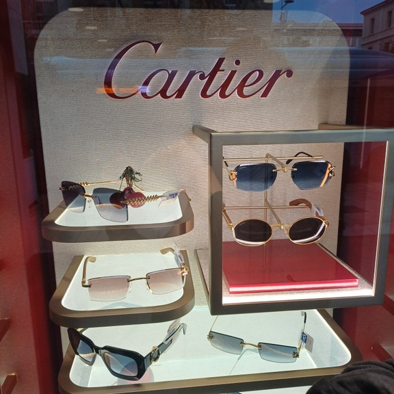 8d1595e5-7897-4493-a131-9e93f0a4e472