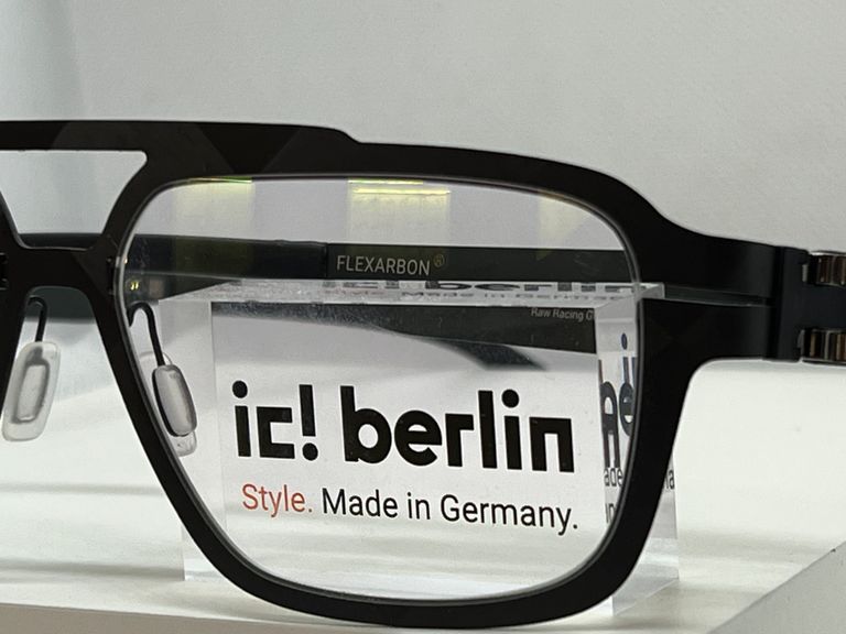 8eb965e1-dbf0-4f2f-8258-187b62e0f4e7