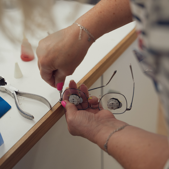 bf7813ff-69db-469d-b115-fbf8503dc754