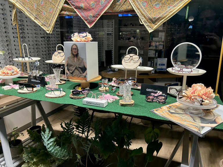 d6497ffb-47ef-4fc3-98a1-a04a60881912