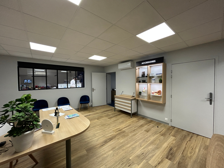 c4cdab23-f736-45e1-b27c-5dcaa6d546fc