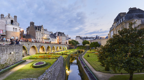 273f3989-acb8-483a-9930-97486861d49a