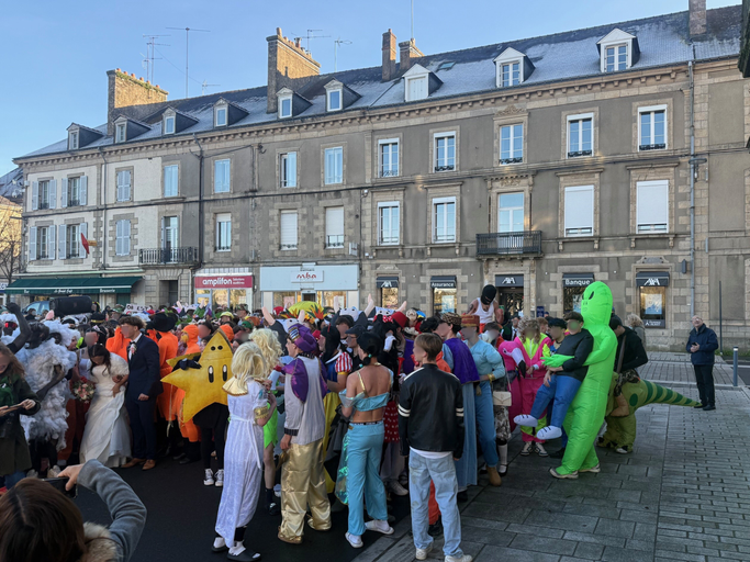 aac81ce2e12046888f6561bbe47aac04