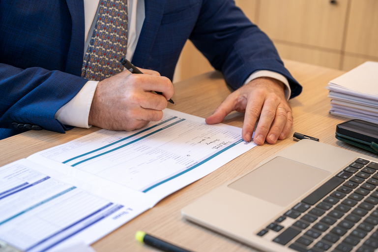 8e6737b6-2b93-4be3-b6c4-87ba24f6996c