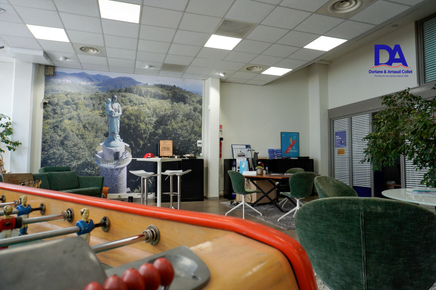 71BPfxVaEVuIeim_SALyu2yXY2a_LrXzI4XUPCG27ITY7yLlQQ_5ahqj9PWIG9InNg6WkVVpYNZ3D-13vA=s0