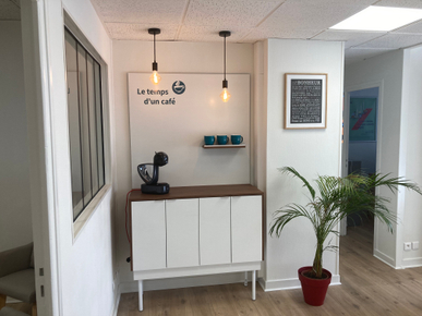 hQFdBVXYMvfxEyyeJoYlFhf4kix84iD0rvHYL_-GlU4NPm8_xt4TV1NIHggO1eHfupGid2MxyxxZrUam1g=s0