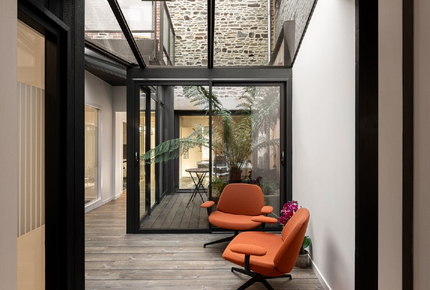 9063d809-772c-44c8-b257-601f885a9275