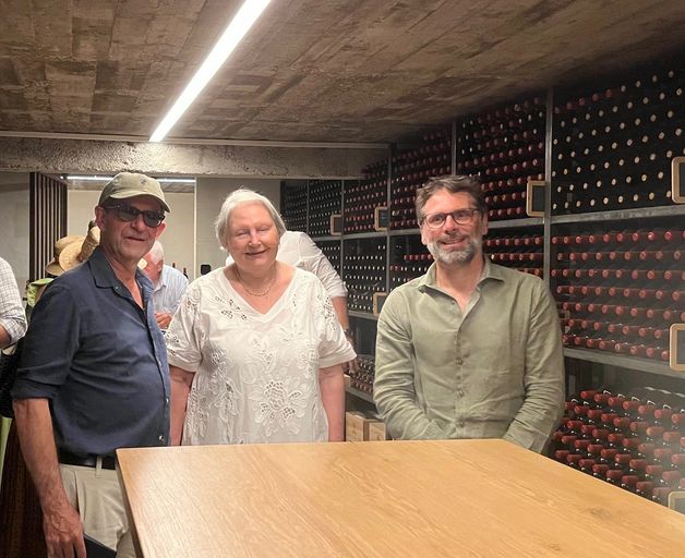 e9323677-e377-4442-b9ee-fec53df9c1e3