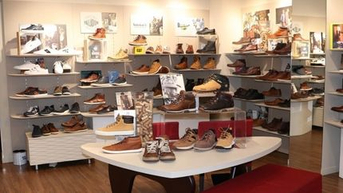 Magasin de chaussures à Langueux