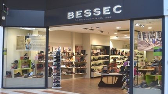 Magasin de chaussures à Saint-Grégoire