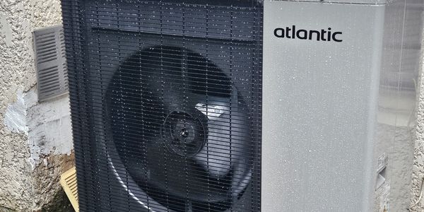 Pompe à chaleur installée par nos techniciens !