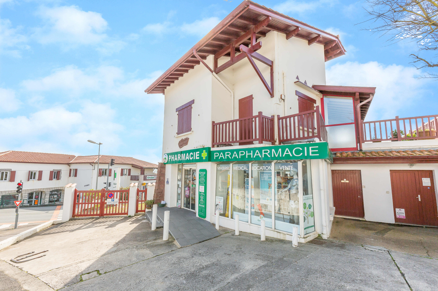 df7033b7-6df9-4606-90d5-6603f94af2de