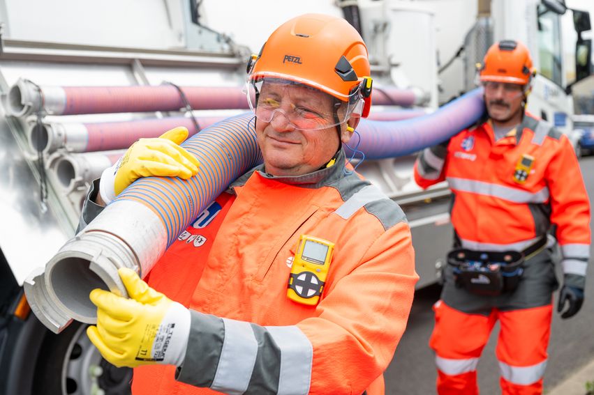 99a65d5a-0cab-4848-9231-ac119a1c32cc