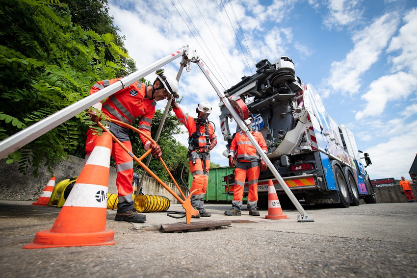 0250d29f-6946-4fc0-9ff2-d84fa064b6ed