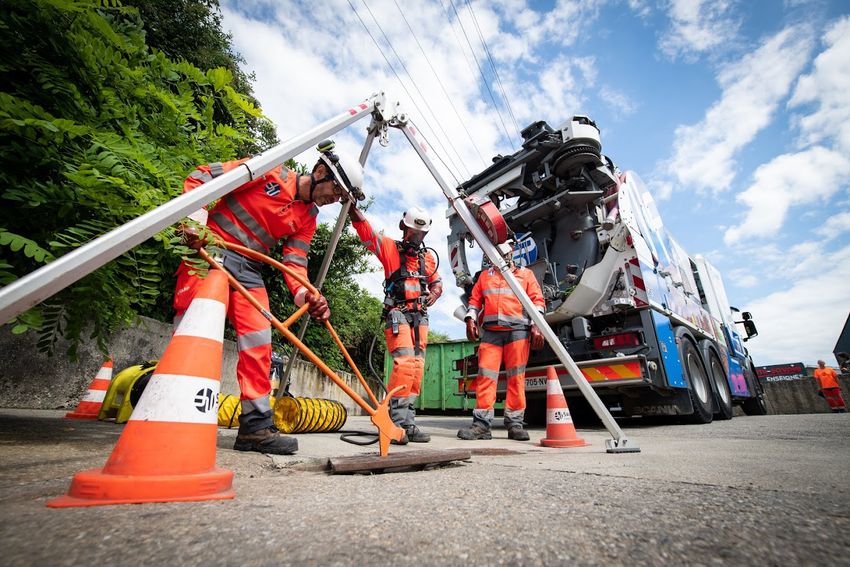 0250d29f-6946-4fc0-9ff2-d84fa064b6ed