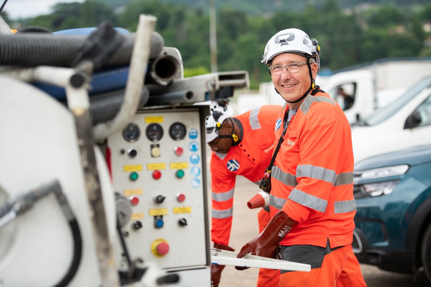 c6ca62ac-c21a-4858-b23e-d895fd6669e3