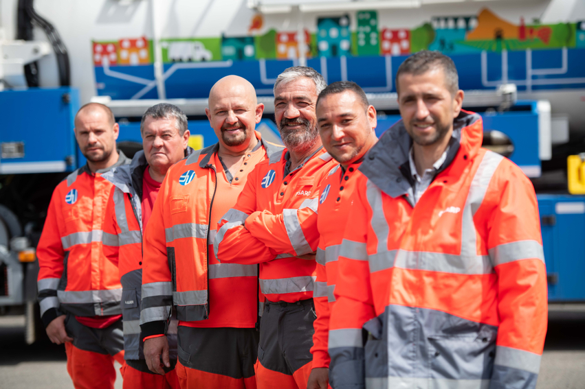 ff7282bb-8a6d-4f9c-b2b1-57f1c2983b6b