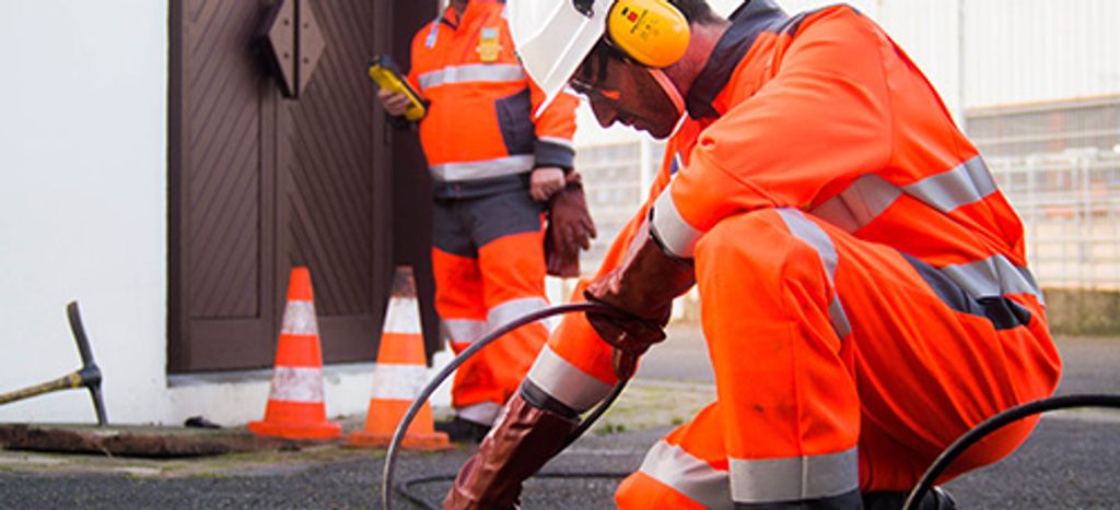 227f3e4c-26d3-4ffc-8182-6245a1823ec0