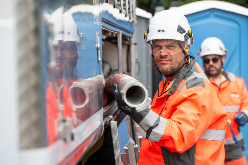 3f742f4e-66b9-467e-b6d8-31a189020957