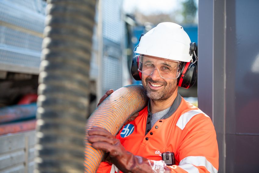 96da6b84-81d2-46c5-8a94-b55d72857675